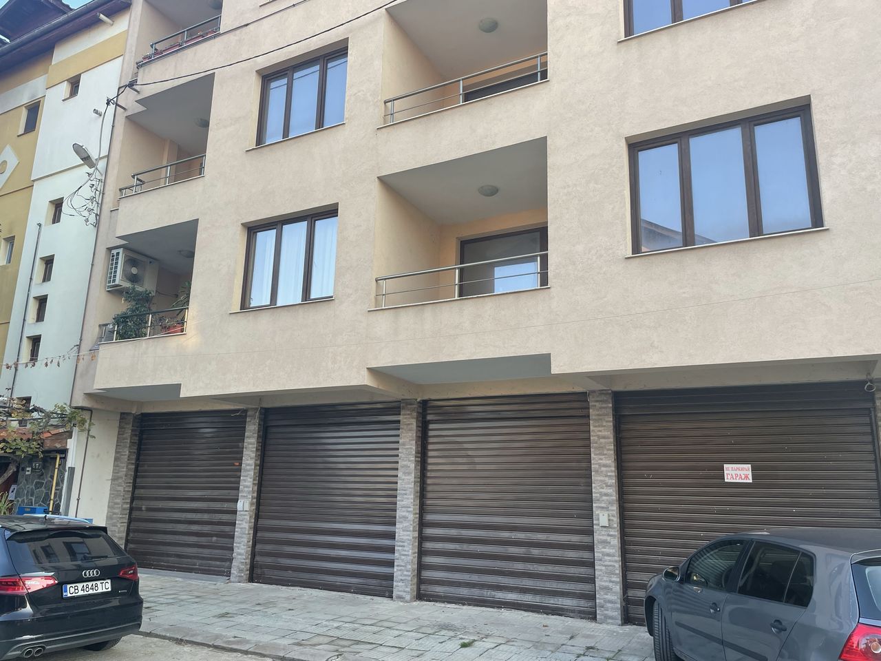Дава се под наем Гараж / Паркомясто в Петрич - 40 кв.м за 102 € - Снимка #3