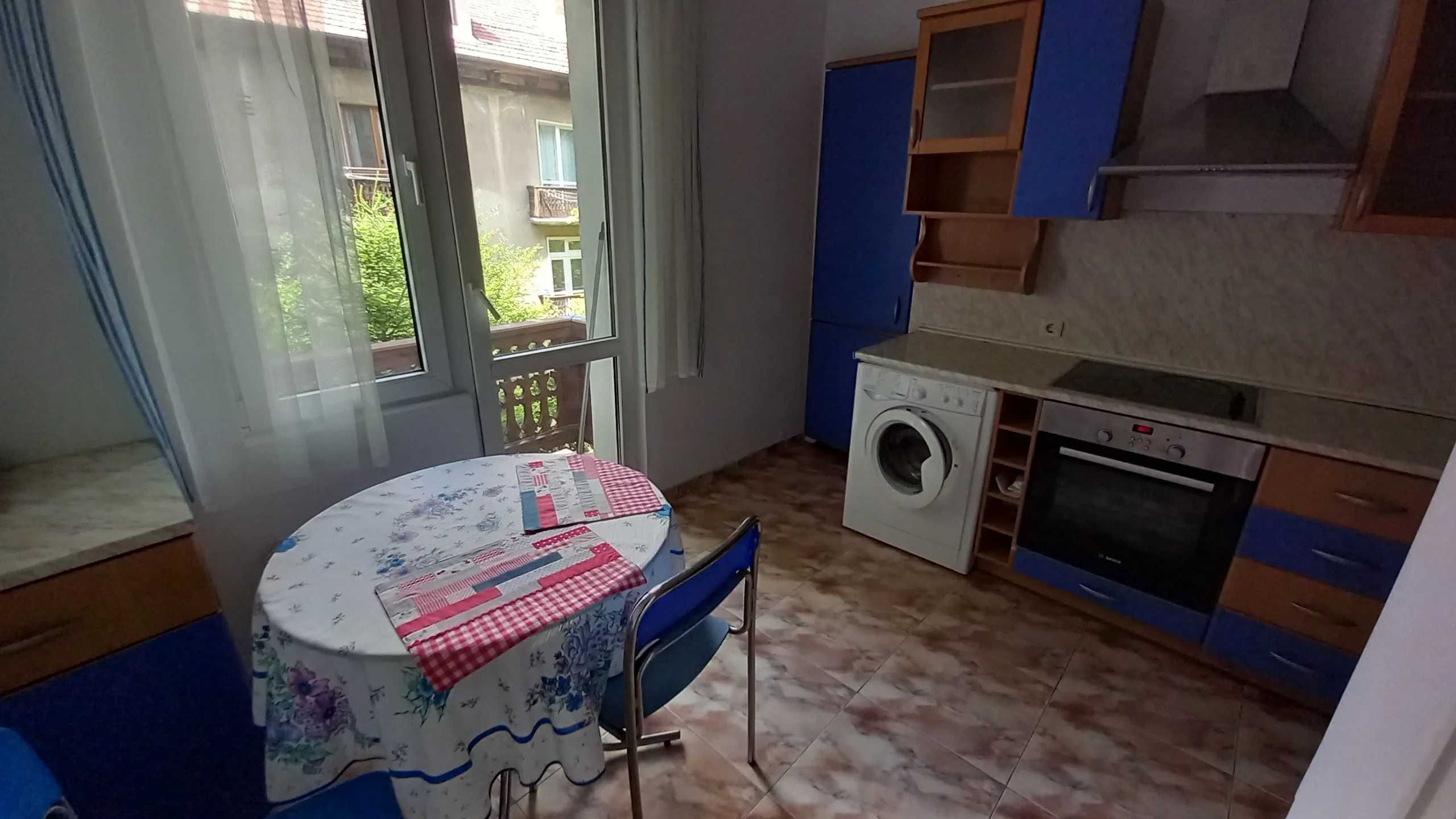 Тристаен апартамент в жк Лозенец
