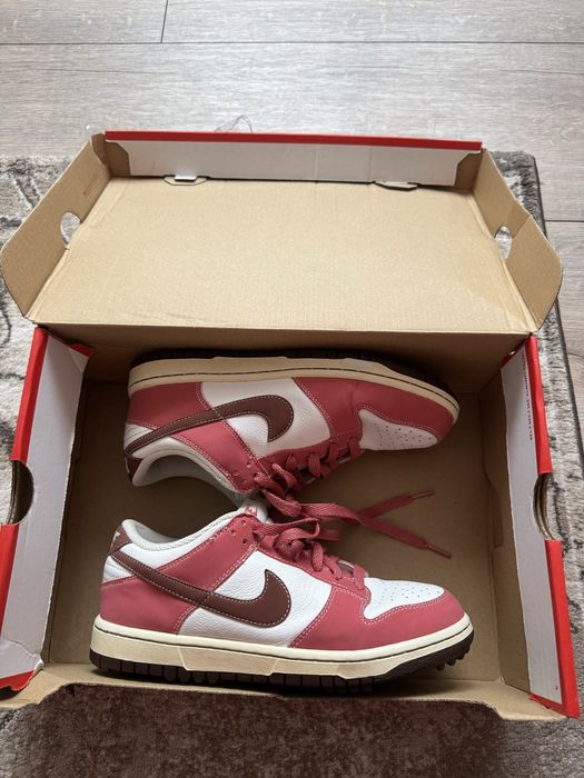 Vand adidasi nike dunk