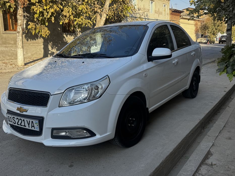 Nexia 3 2017 yil gaz bor 4 pokoleniya 154000 yurgan