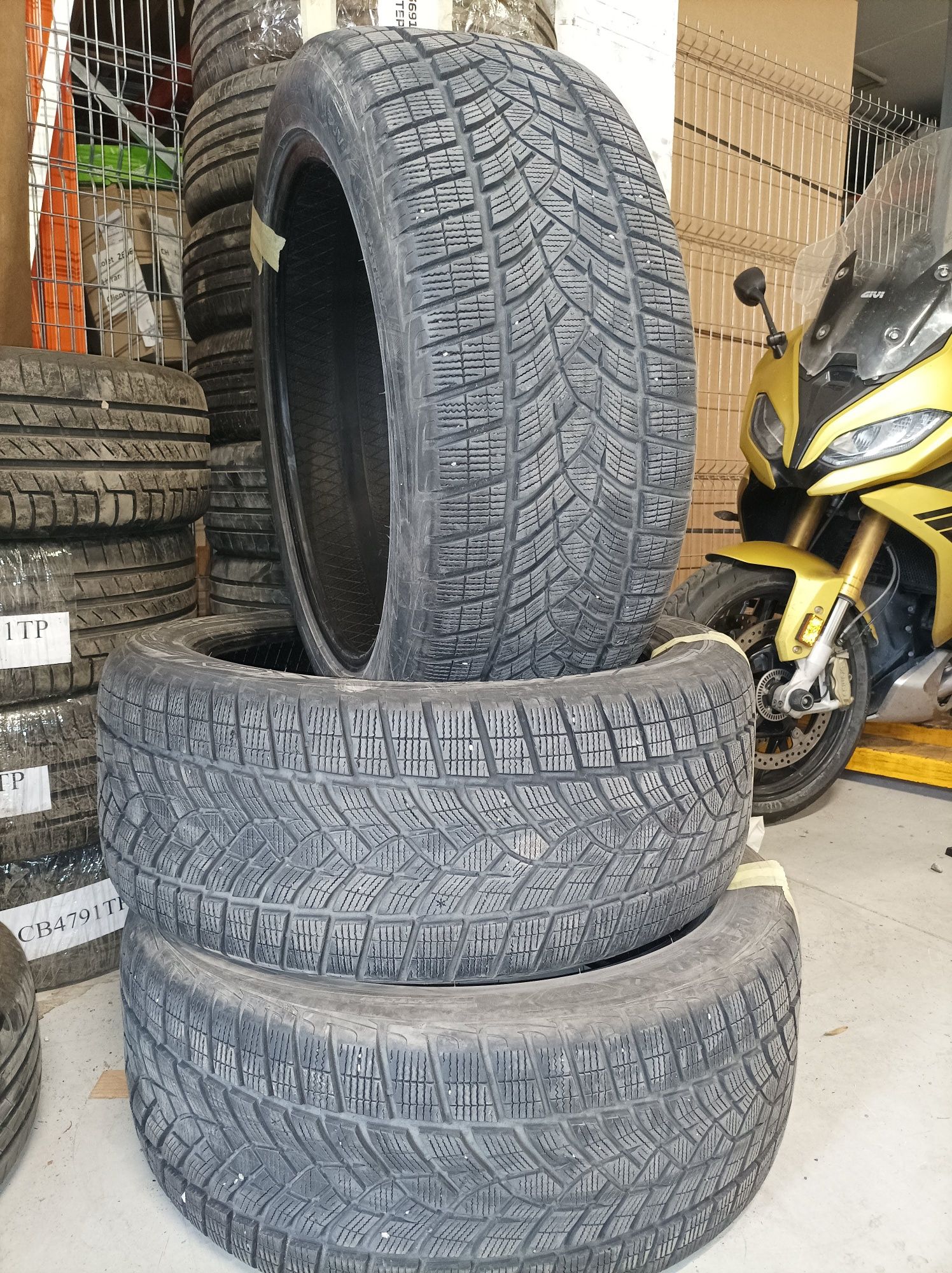 275/45R21 Goodyear Ultragrip Performance G1 SUV  Зимни гуми 2бр.