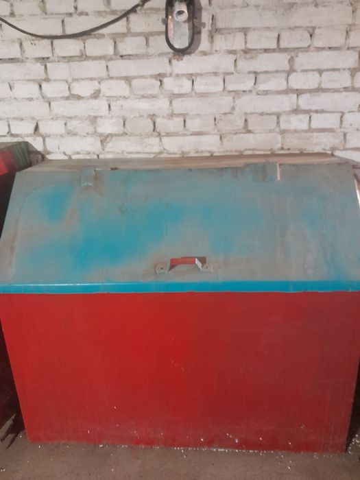 Продам железные ёмкость под зерно,
