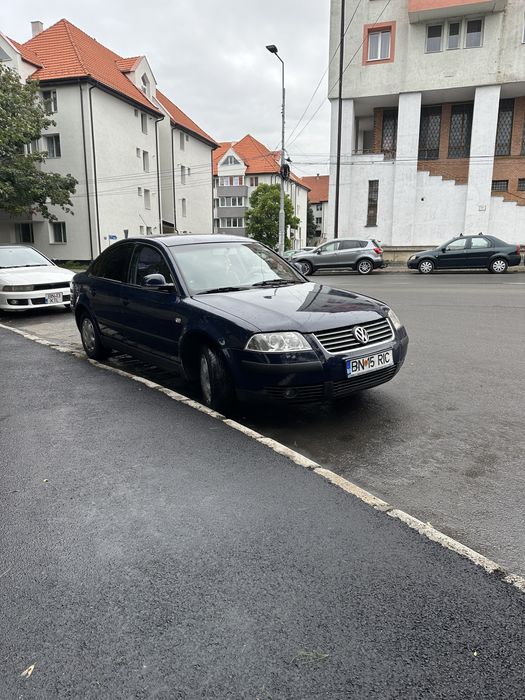 Vand VW PASSAT 1,6 Benzina