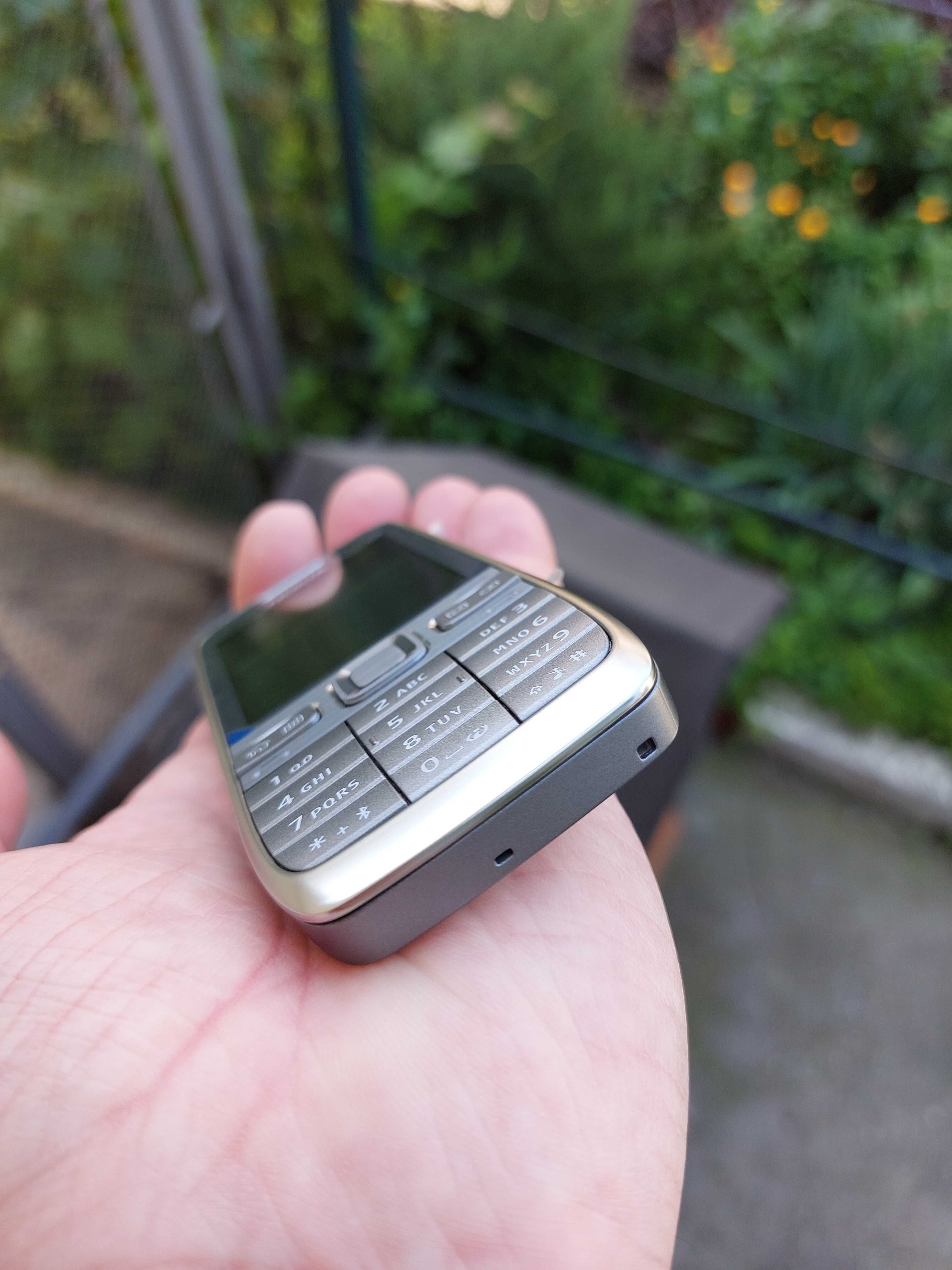 Nokia e52 ca NOU orig Finland decodat meniu romana fara alte accesorii