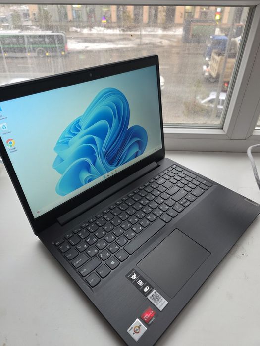 Продам Lenovo ноутбук шустрый