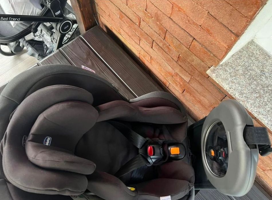 Vând scaun auto chicco