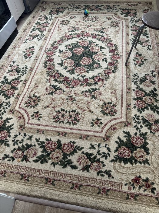 Продам ковер два на три натуральный