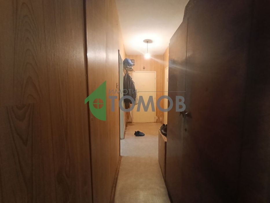 Просторен тристаен апартамент под наем в кв. Опълченски