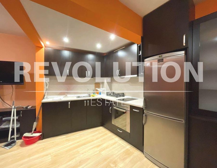 Дава се под наем Тристаен апартамент в Варна, Конфуто - 80 кв.м за 500 € - Снимка #1