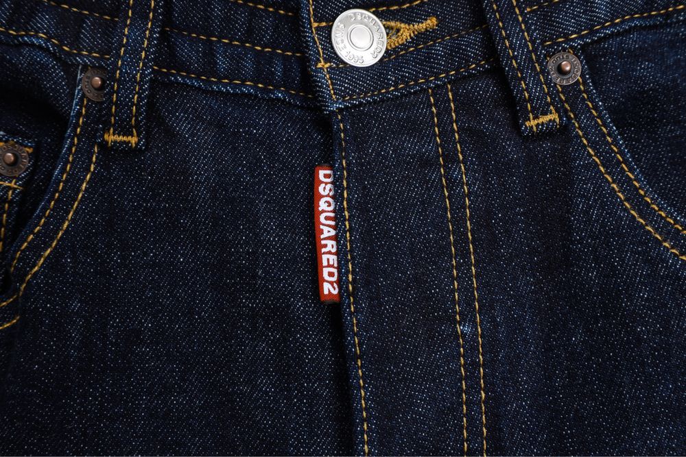 Blugi Dsquared colectie noua