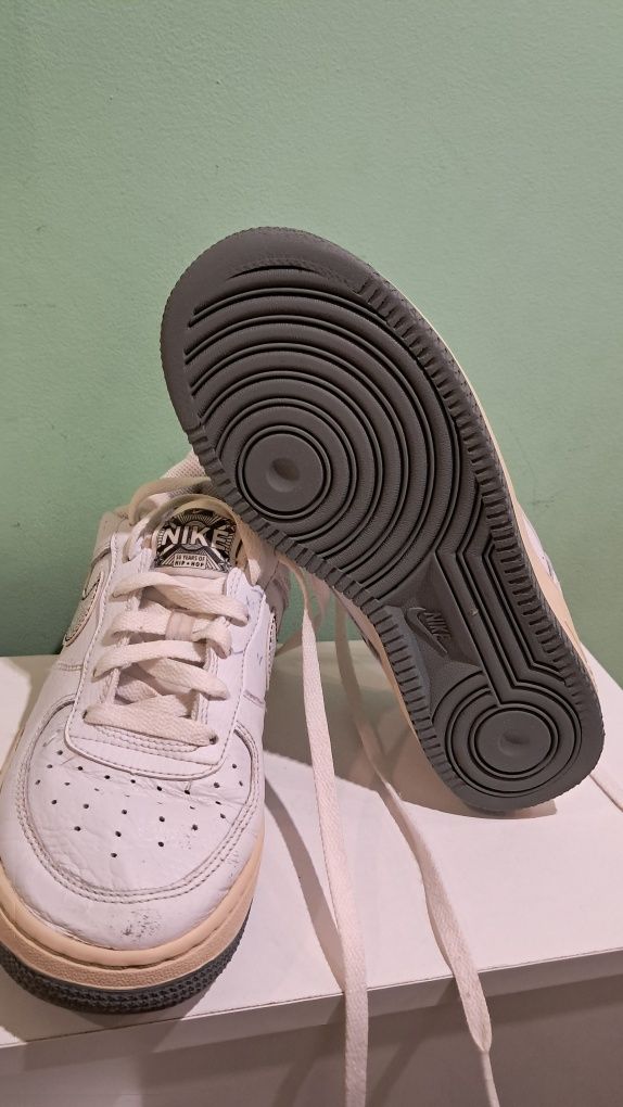 Детски/дамски маратонки Nike Air 36,5
