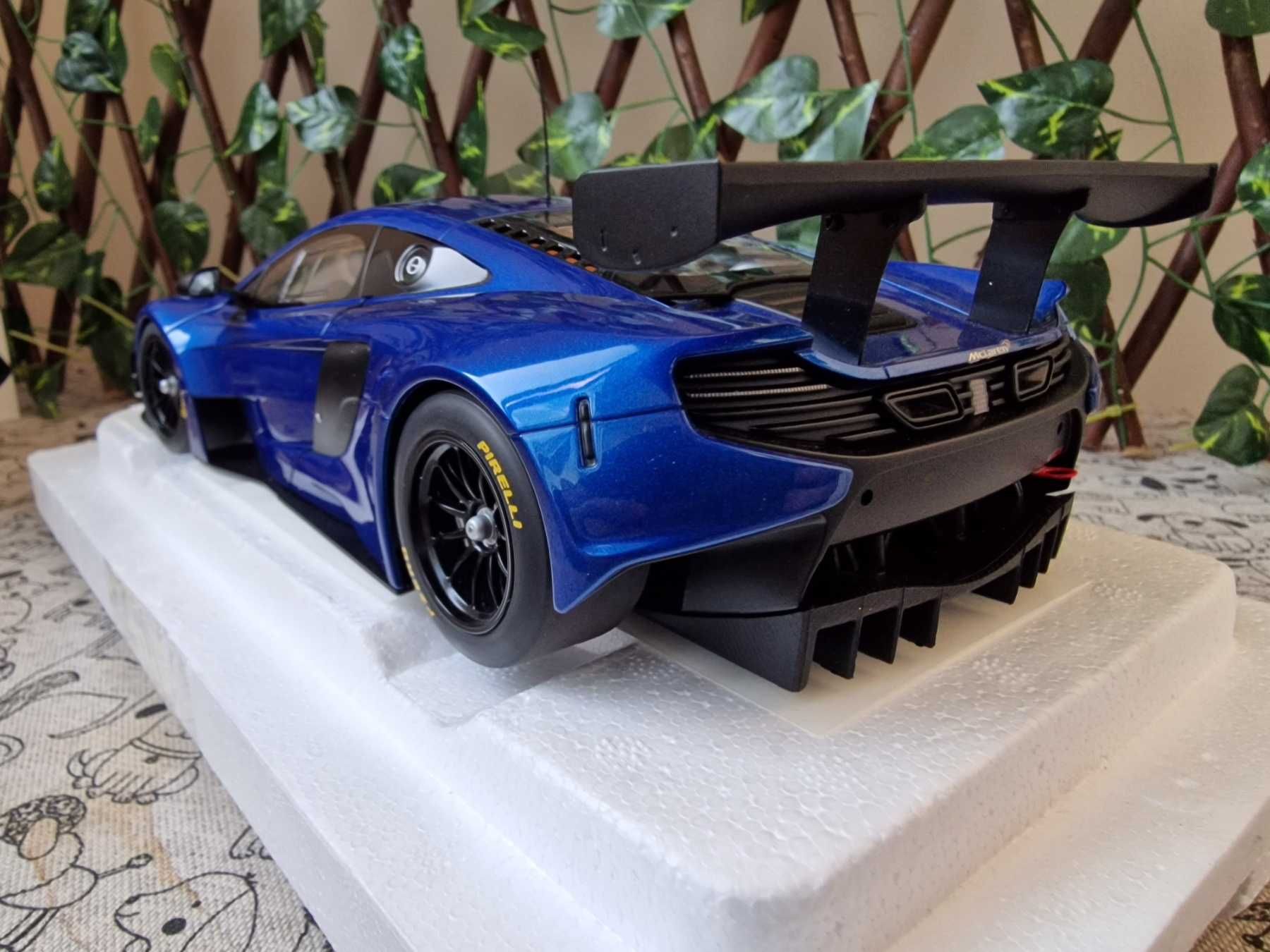 AutoART 1:18 Мащаб McLAREN 650 GT3