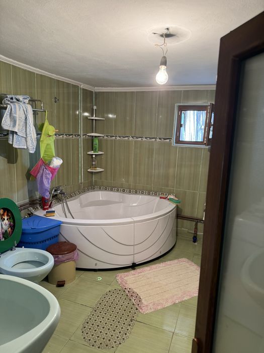 Vand casa + teren cu livada 1680 MP