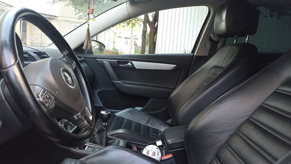 Volkswagen Passat B7 Variant 2012 1.6TDI
