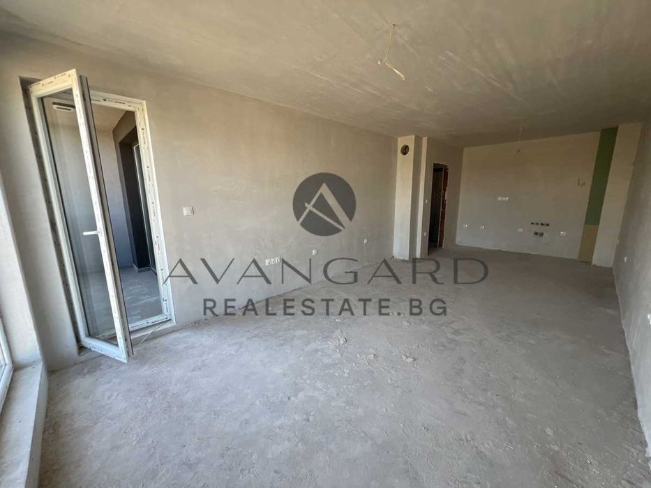 Продава се Двустаен апартамент в Пловдив, Остромила - 82 кв.м за 1125 €/кв.м - Снимка #1