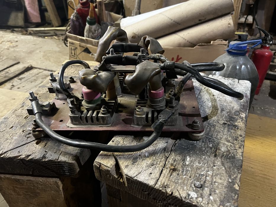 Изправител за електрожен