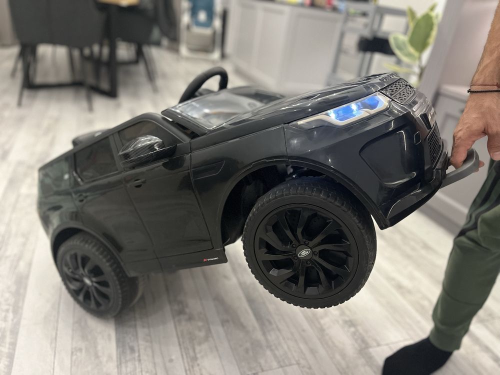 Акумулаторна кола Land Rover