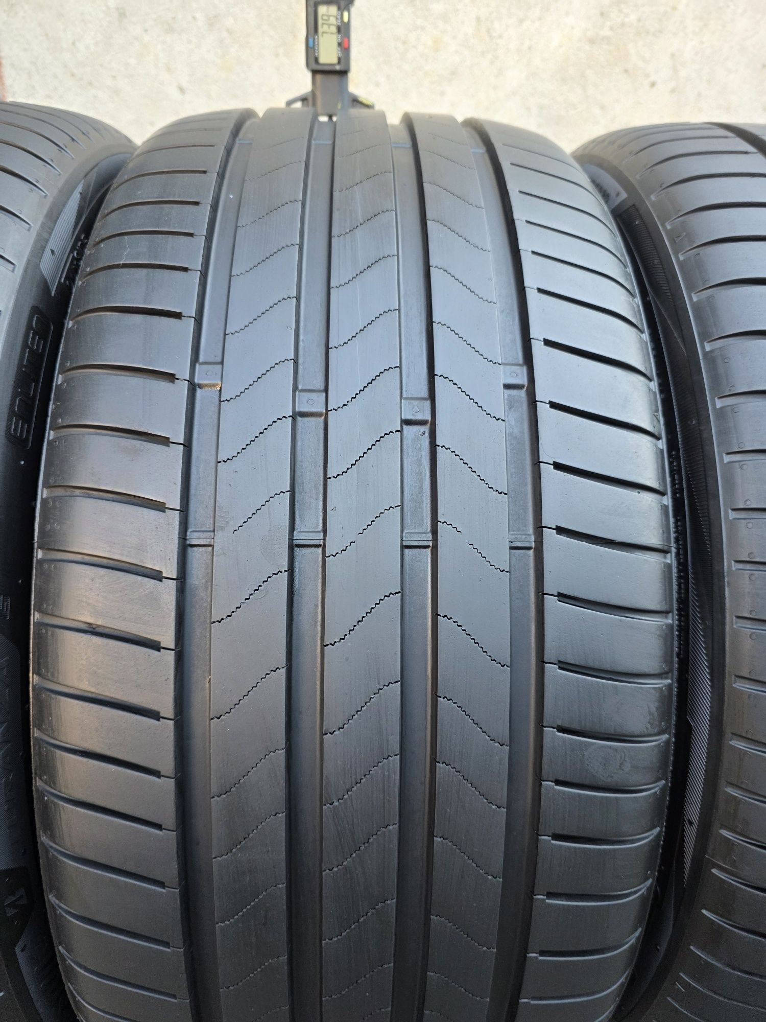 Vând patru anvelope de vara Bridgestone  turanza 6. 255 35 20 dot 0624