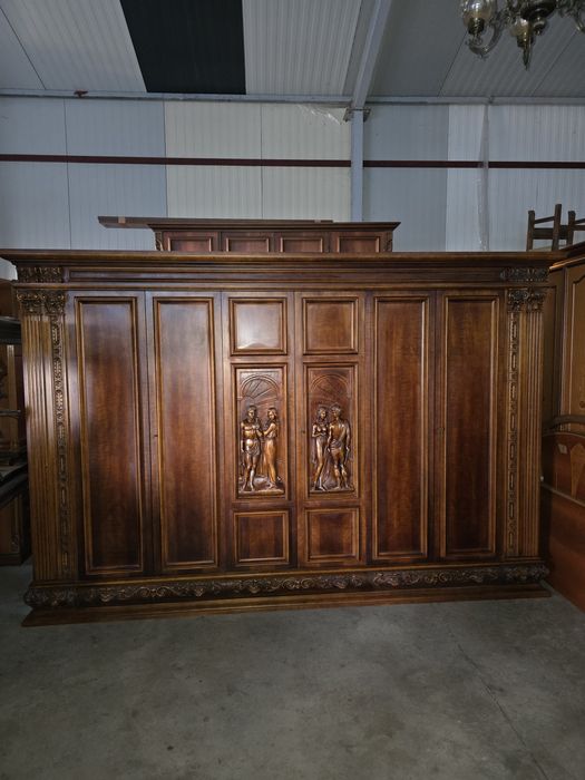 Dormitor din lemn masiv Pat noptiere comoda