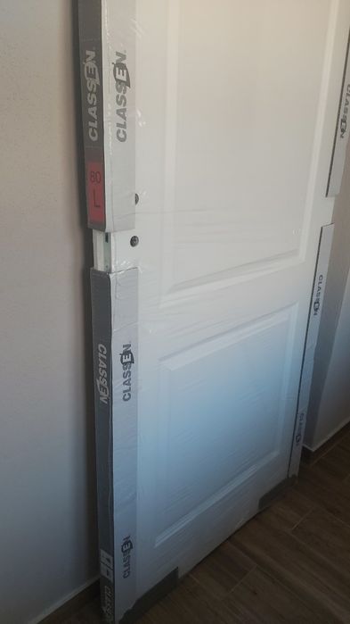 usa MDF vopsit noua in folie