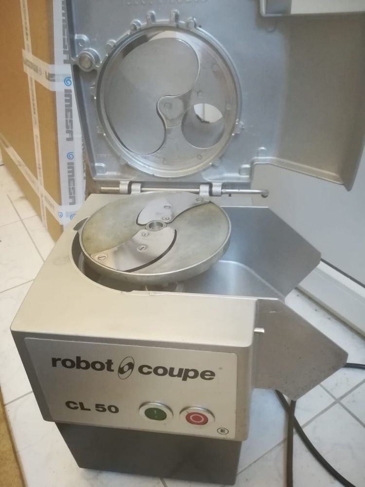 Roboti automati de taiat carne shaorma