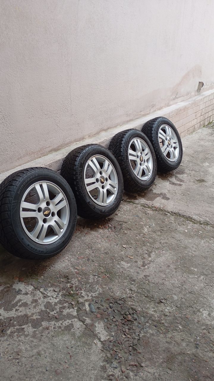 Продам 4 диски с балонами от Ласетти R15, 195/60