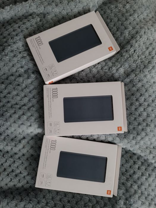 Продам новый POWERBANK XIAOMI. В наличии 3 шт, каждый по 4000 тенге
