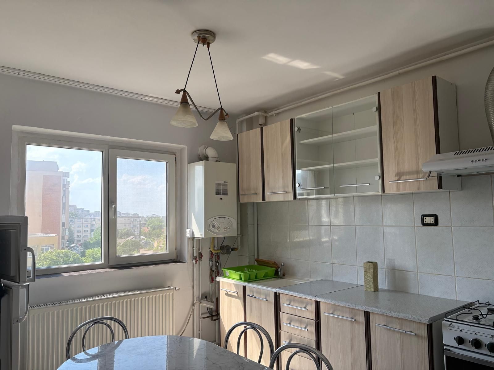 Vând apartament zona UTA