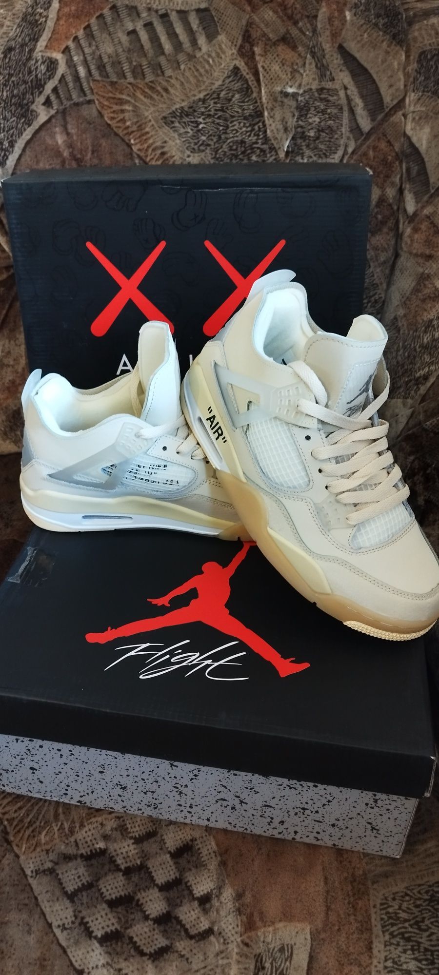 JordanRetro 4 off white