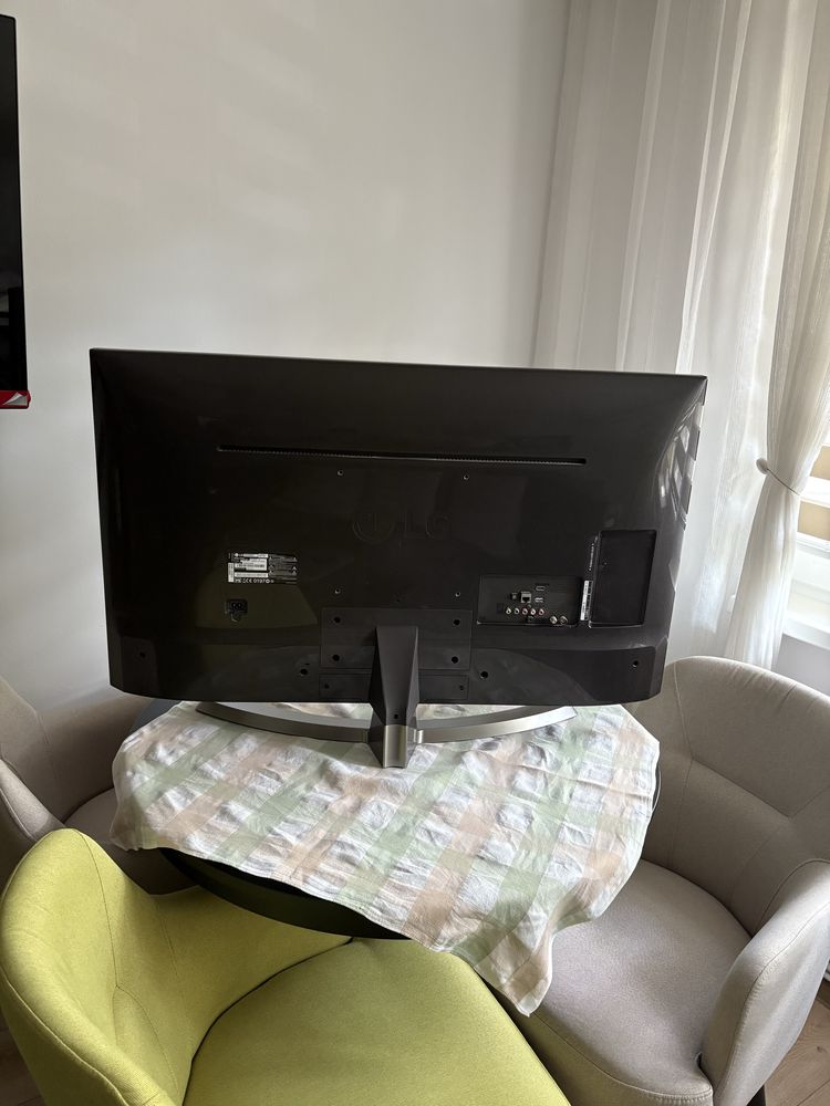 Vând Televizor LED Smart LG, 108 cm, 43UH668V, 4K Ultra HD, Clasa A+