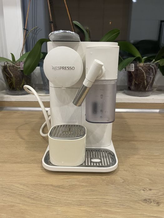 Кефемашина “Nespresso Latissimа One white”