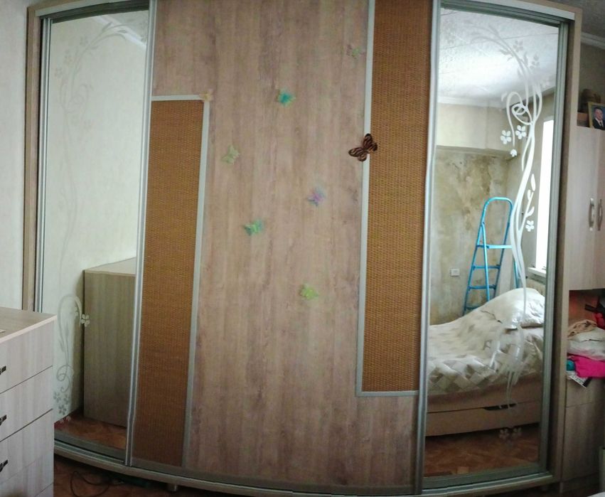 Продаю шкаф купе