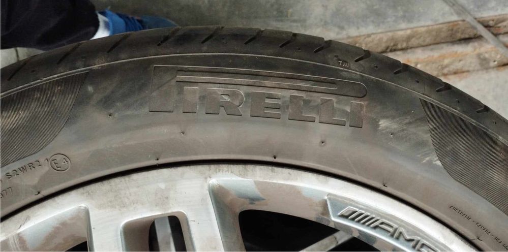 Летни гуми Пирели 295/40R21