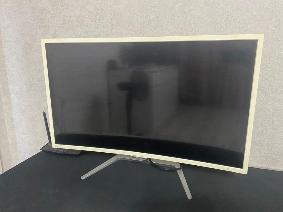 Монитор Philips 32 дюйма (60гц)