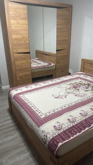 Продам спальный гарнитур