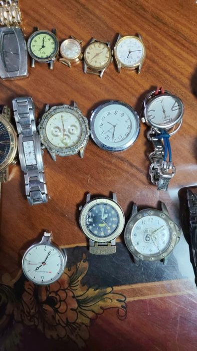 Ceasuri de mana dama și barbati