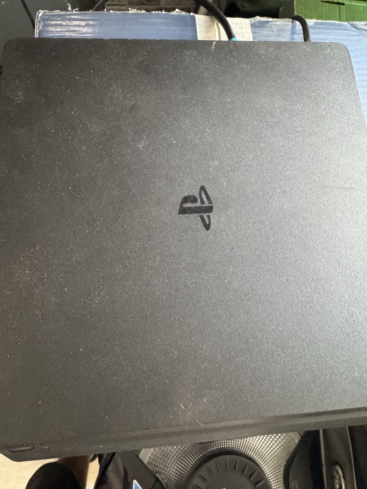 конзола Sony PS4slim 500gb cuh2216a + 2 джойстика