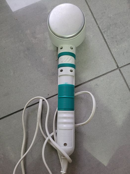 Vând aparat de masaj