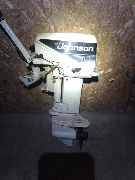 Vând motor barca Johnson 15 hp