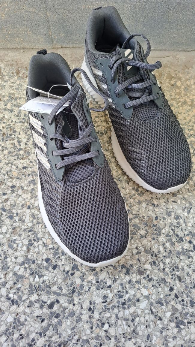 Adidas маратонки