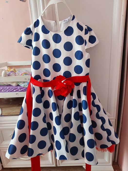 Платье на девочку 5-7 лет