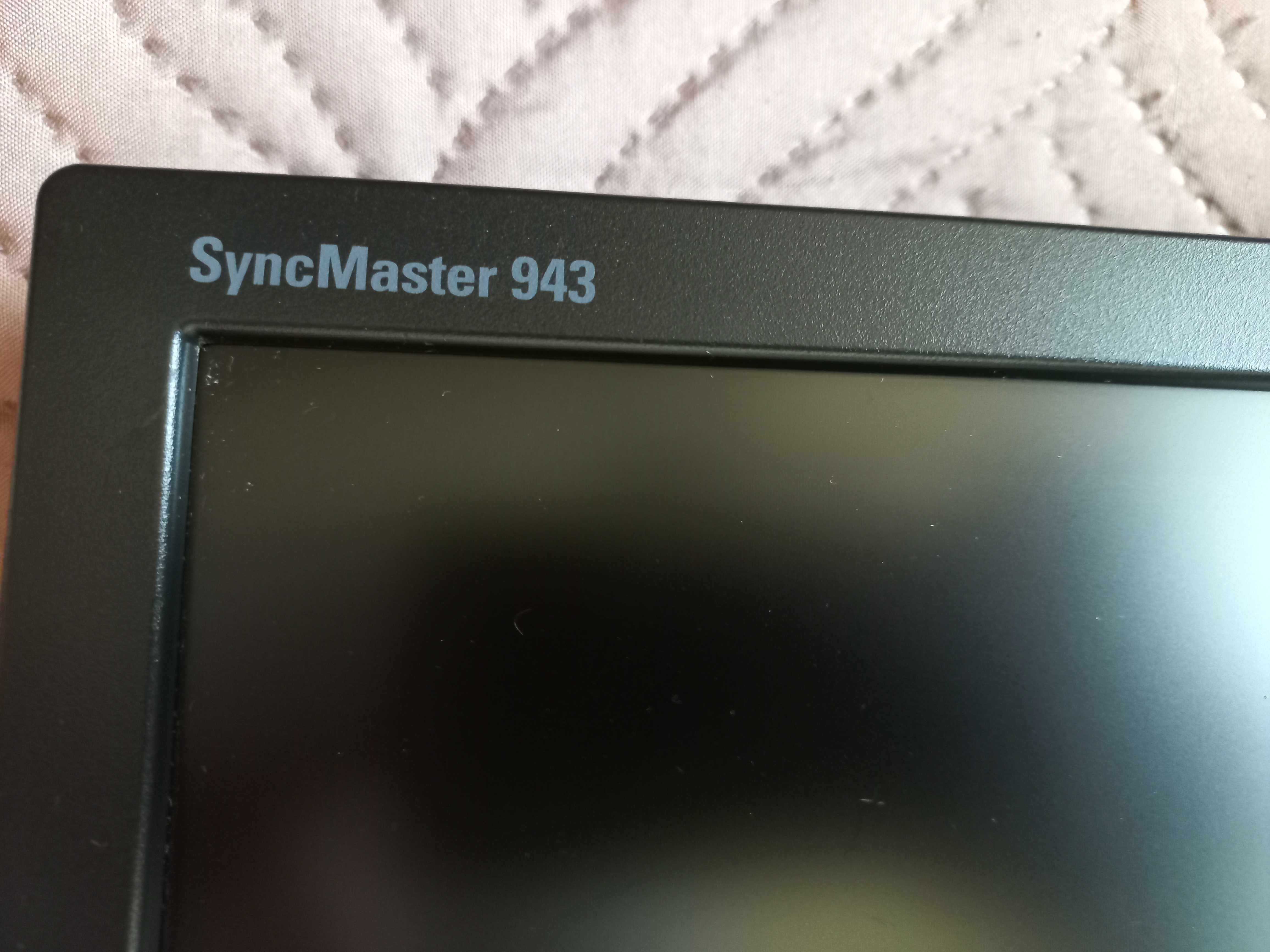 Монитор Samsung Syncmaster 943 SN