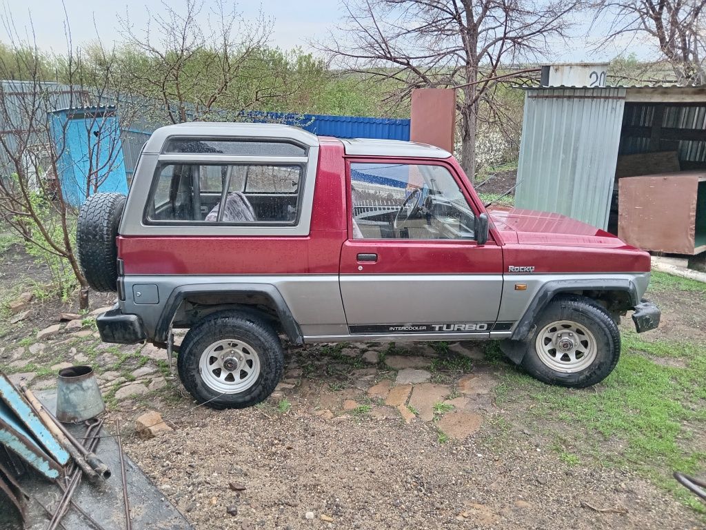 Daihatsu rocky 1991