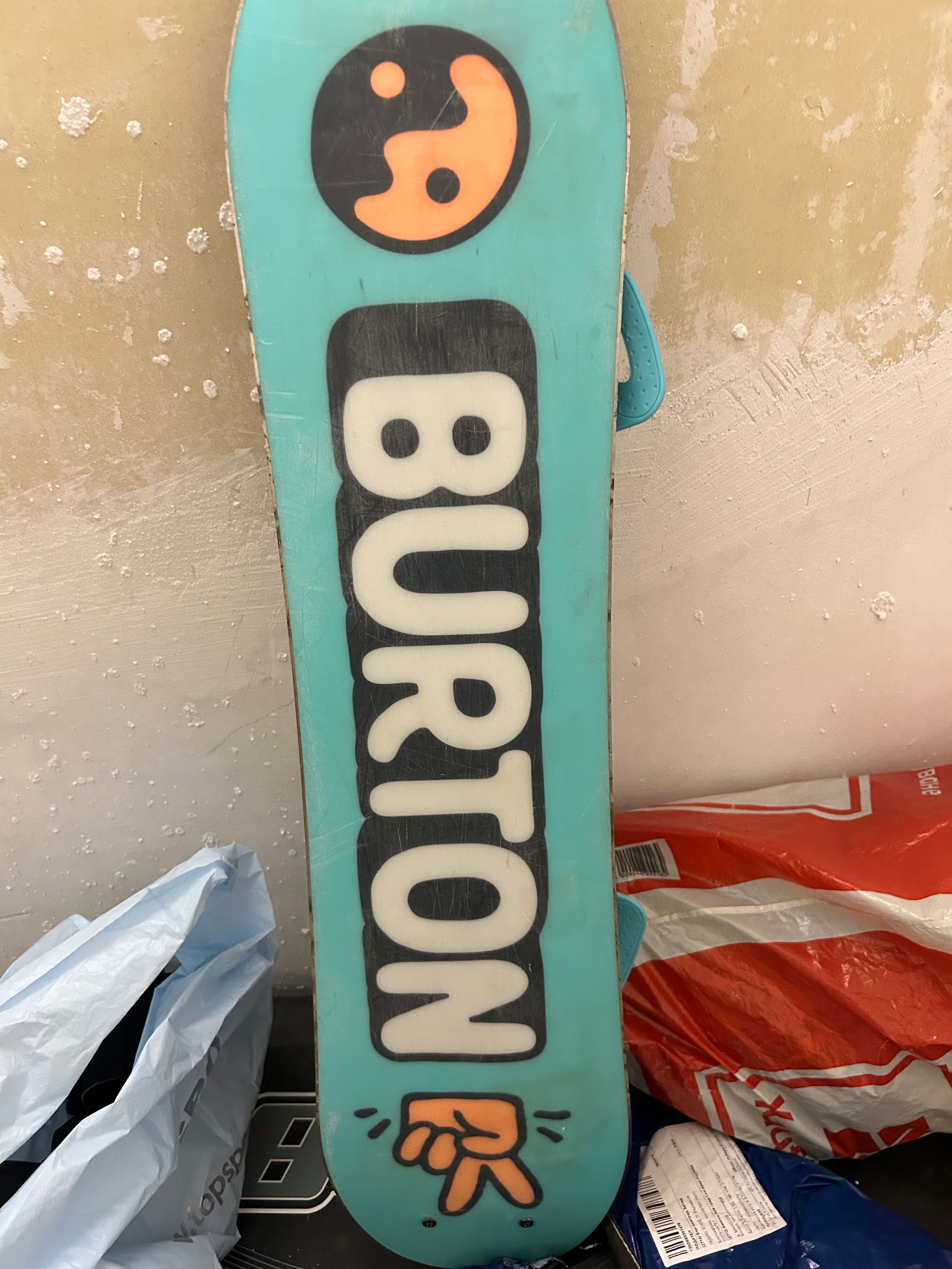 Сноуборд обувки Burton mini grom и сноуборд