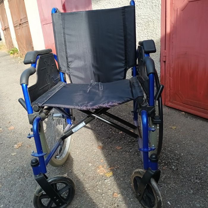 Fotoliu rulant manual nou