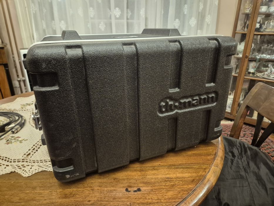 Cutie rack 6 unități Thomann 6u