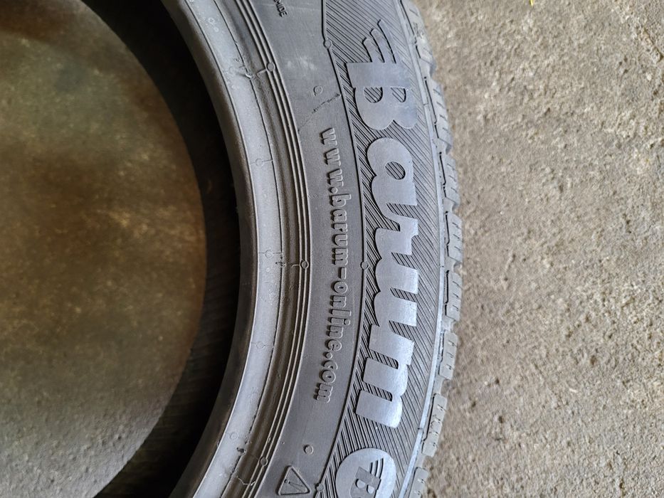 2 anvelope 165 65 R 14 Barum iarna