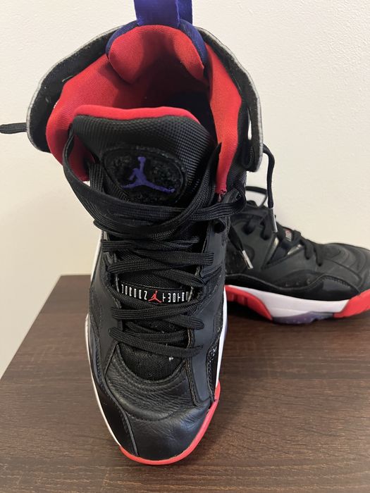 Adidasi Jordan nr 44