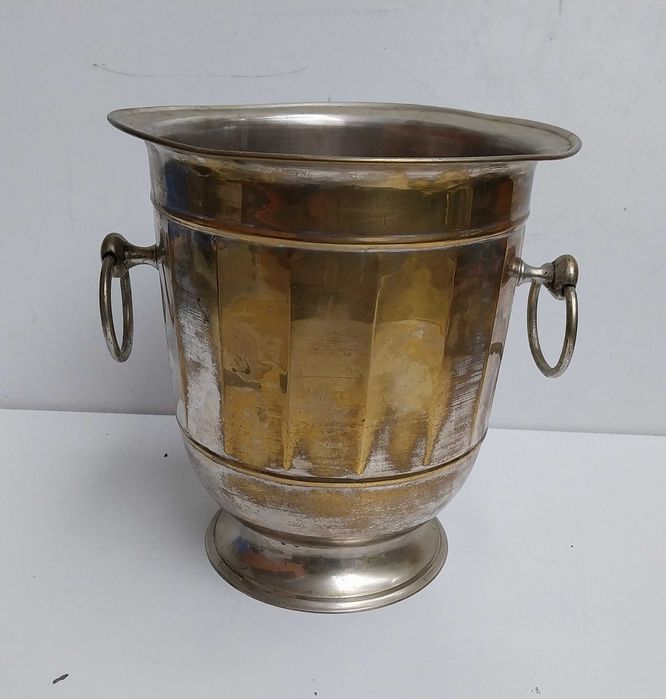 НАЙ ДОБРАТА ОФЕРТА Стара шампаниера ,купа за лед