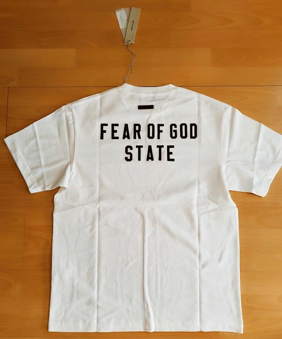 Мъжка тениска ESSENTIALS -XL размер